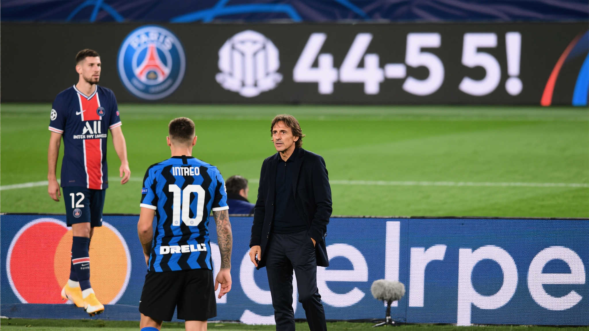 世界杯直播额-1